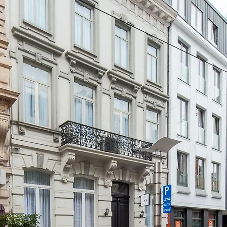 La Lys & Πανσιόν 4*