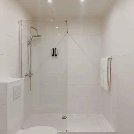 La Lys & Πανσιόν 4*