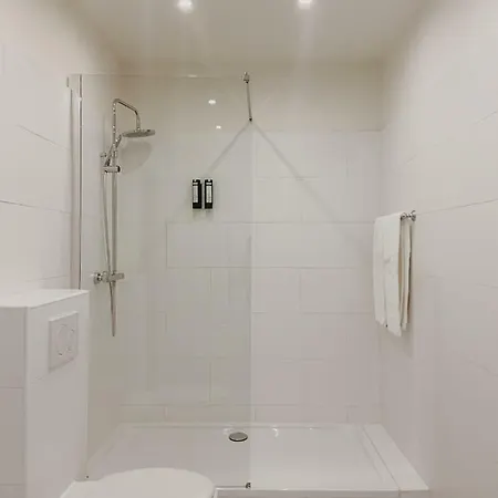 La Lys & Πανσιόν